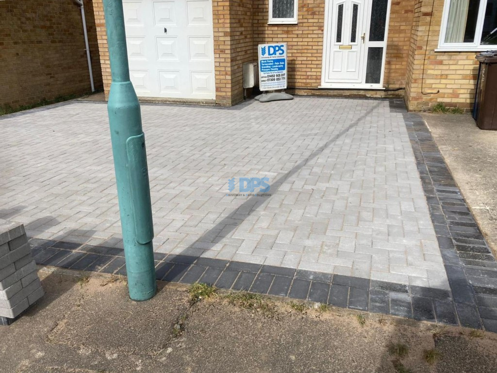Silver Grey and Charcoal Block Paved Driveway in Gloucester