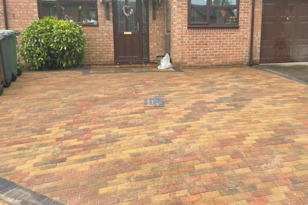 Driveway with Autumn Gold Block Paving and Charcoal Border in Gloucester (2)