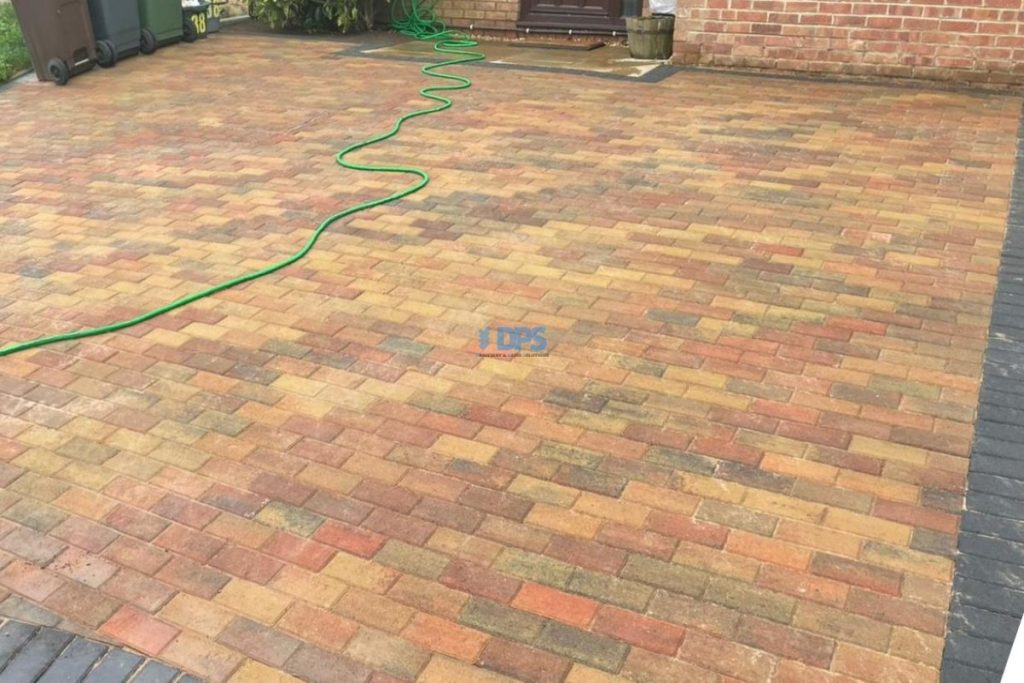 Driveway with Autumn Gold Block Paving and Charcoal Border in Gloucester (3)
