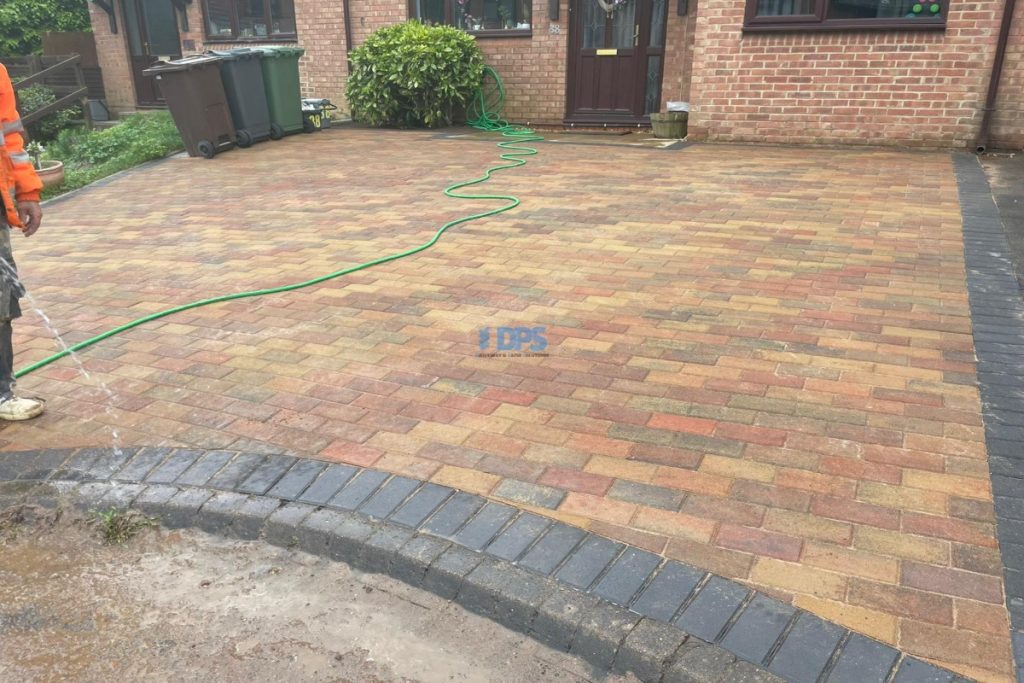 Driveway with Autumn Gold Block Paving and Charcoal Border in Gloucester (4)
